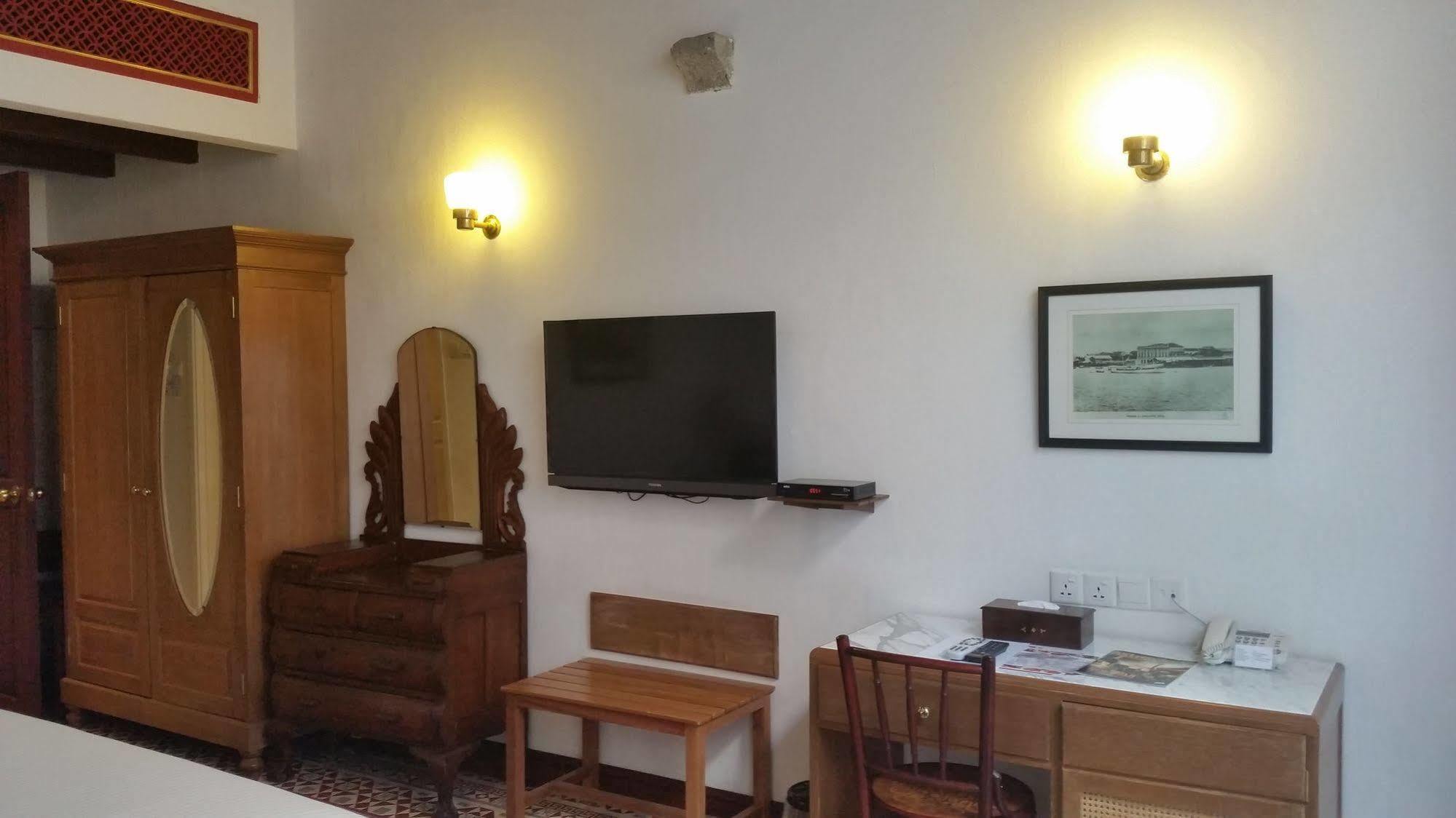 Nam Keng Hotel Penang Джорджтаун Экстерьер фото