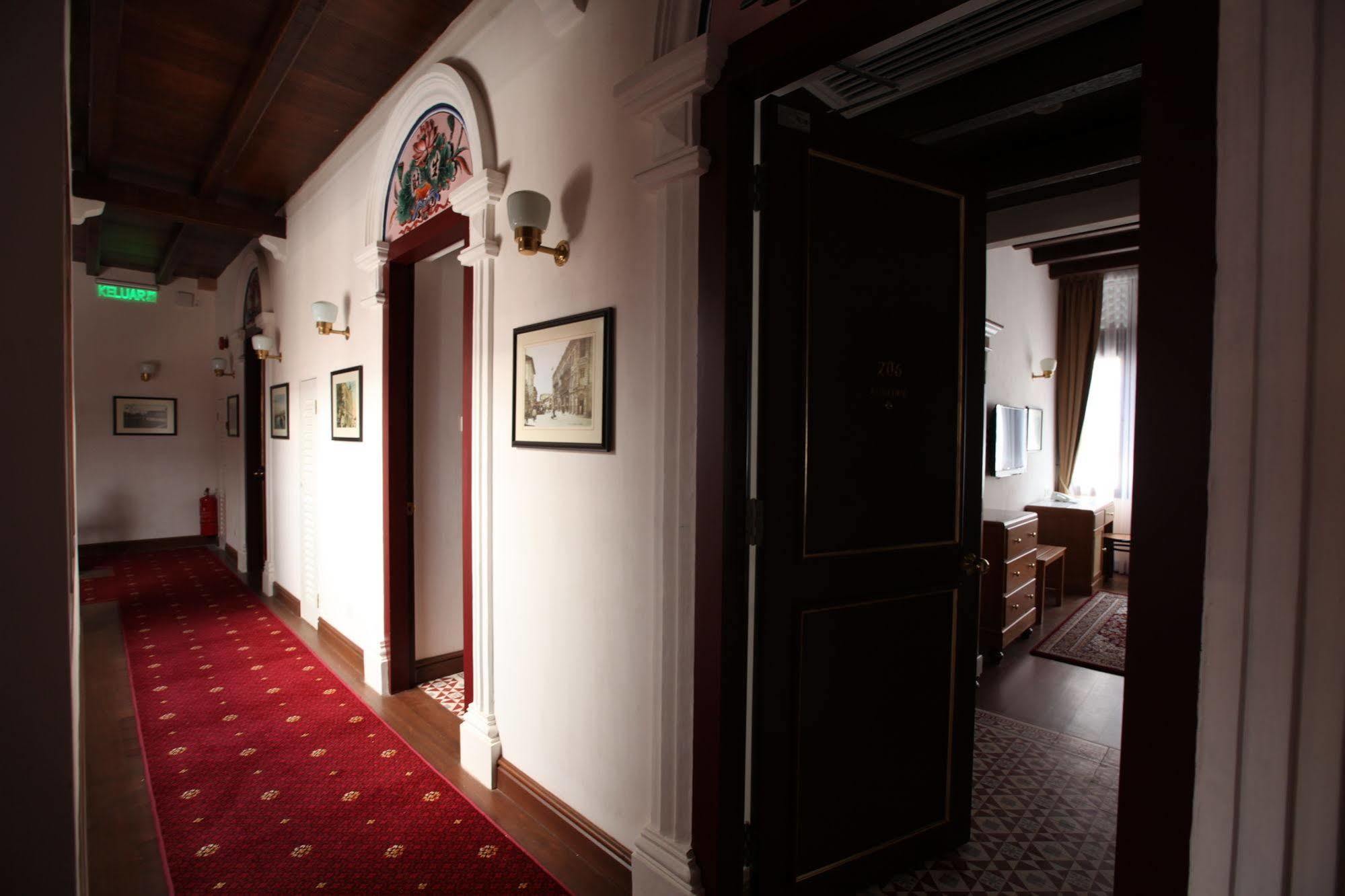 Nam Keng Hotel Penang Джорджтаун Экстерьер фото
