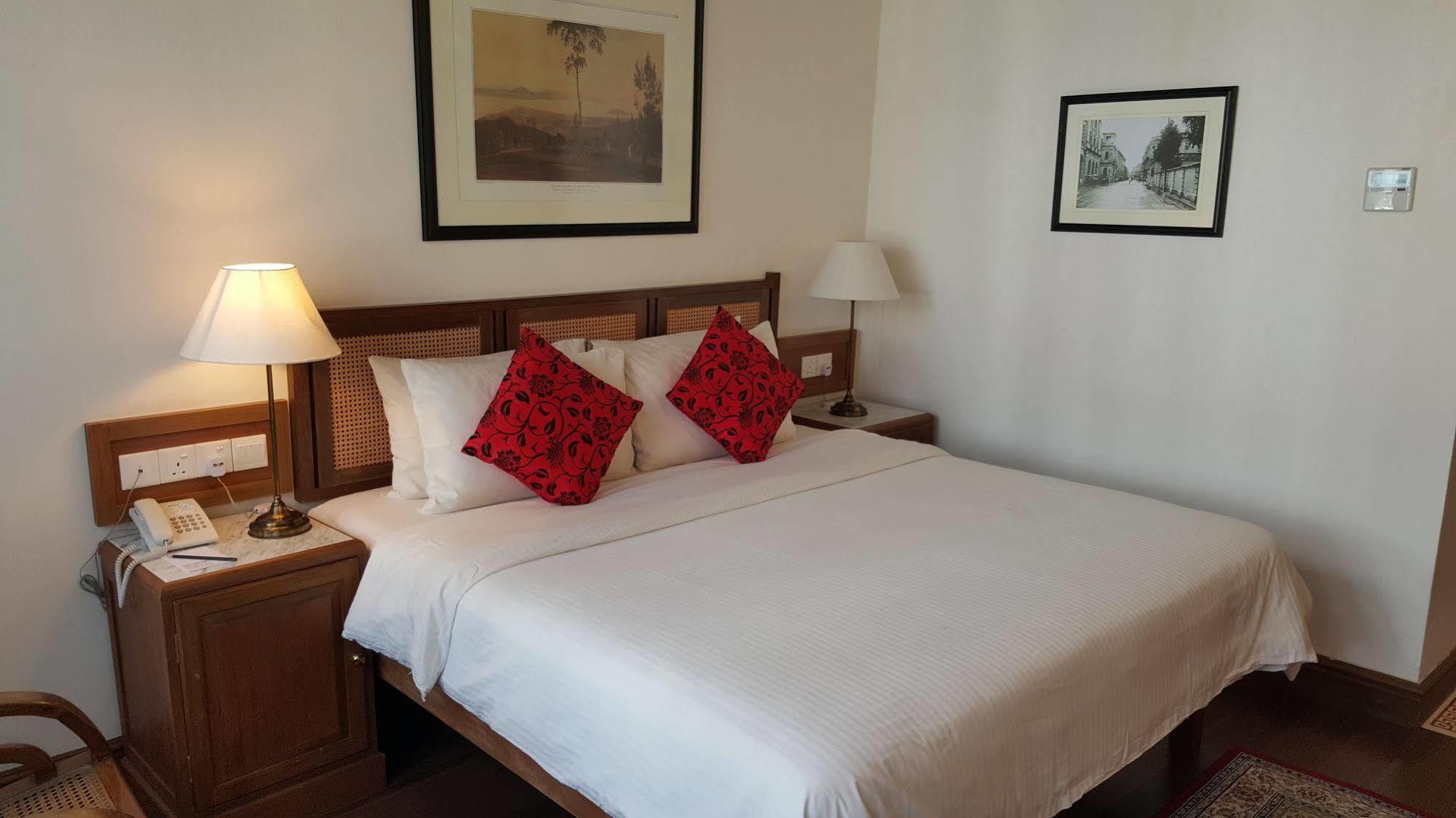 Nam Keng Hotel Penang Джорджтаун Экстерьер фото