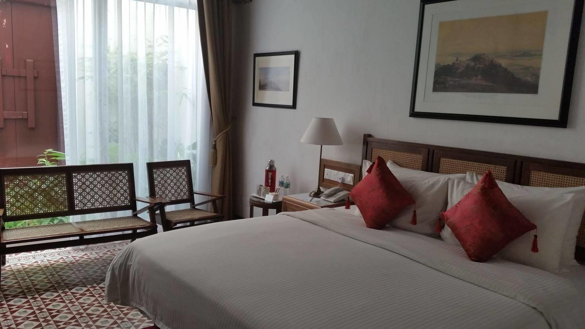 Nam Keng Hotel Penang Джорджтаун Экстерьер фото